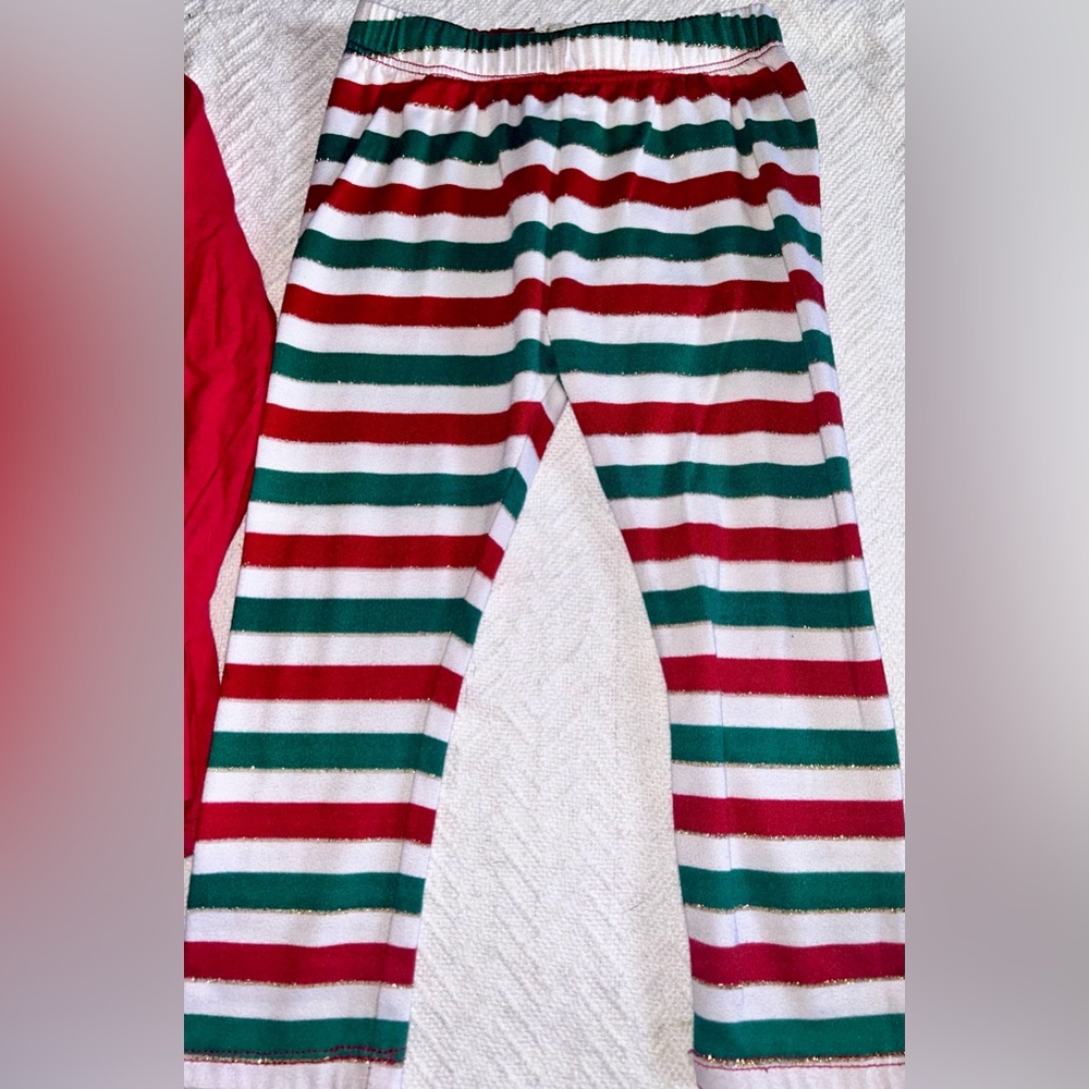2T Christmas Outfit - Picture 3 of 3